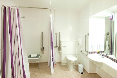 Premier-Inn-London-City-Tower-Hill-hotel-3-1.jpg