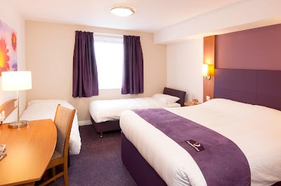 Premier-Inn-London-Leicester-Square-hotel-2-1.jpg