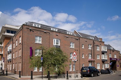 Premier-Inn-London-Southwark-Bankside-hotel-1-1.jpg